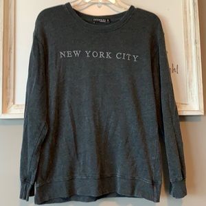 Fifth and Sun women’s sweatshirt size small
